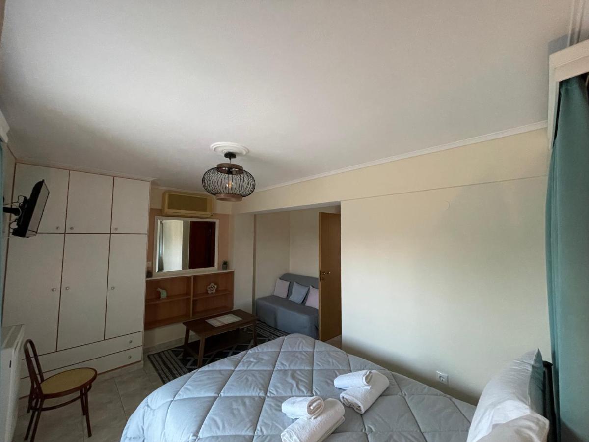 Flo'S Apartments Mesolóngion 外观 照片